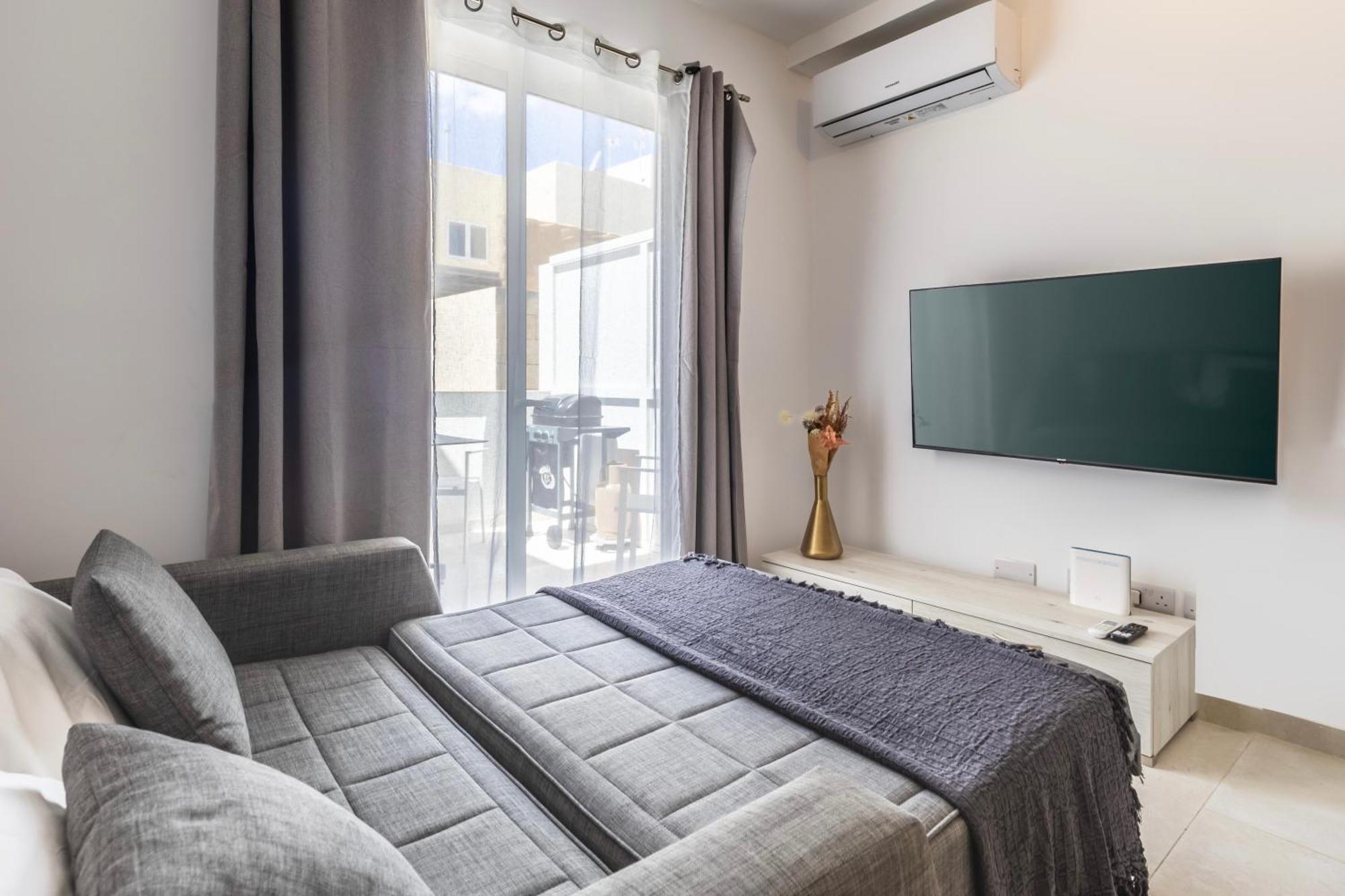 Dorris'S Apartment 5 Min Walk From St Julians San Ġwann 외부 사진