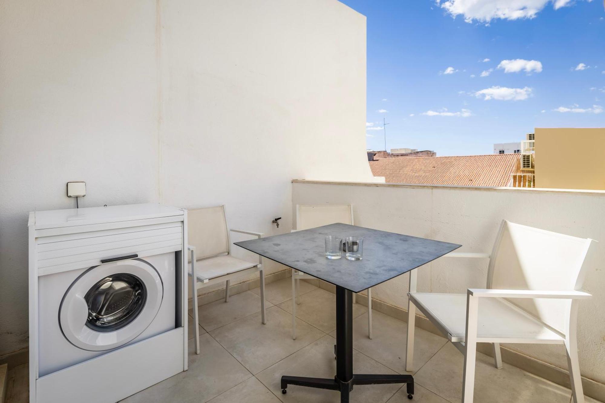 Dorris'S Apartment 5 Min Walk From St Julians San Ġwann 외부 사진